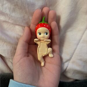 Sonny Angel Strawberry Hipper